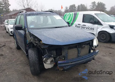 2011 Subaru Forester 2.5X z USA, uszkodzony, nr VIN JF2SHABC2BG776253